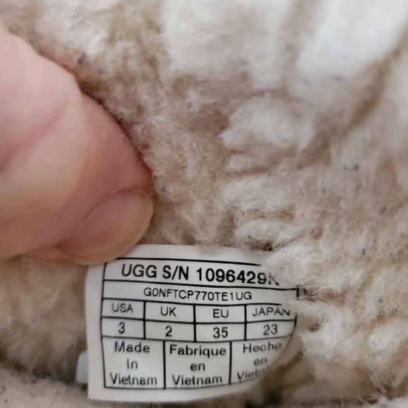 Ugg Girls Light Gold Leather Sherpa Boots - Little Girls Size 3 - Picture 8 of 8